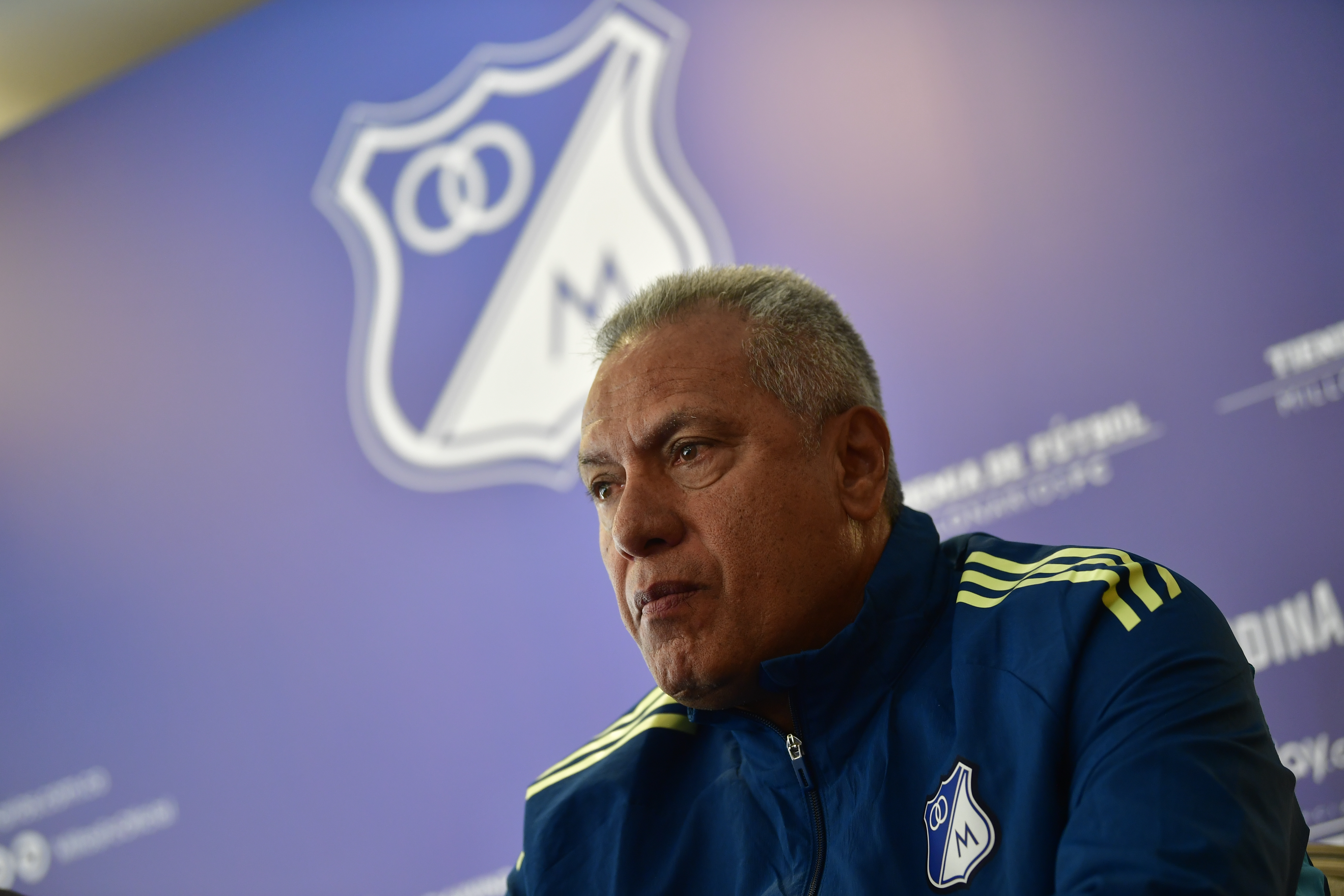 Técnico de Millonarios durante rueda de prensa
