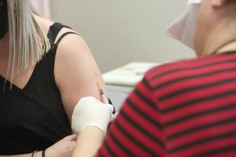 Campaña mundial recauda 7.400 millones de euros para financiar vacuna anti-COVID-19