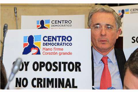 Debates en el Congreso: el senador Uribe, probando de su misma medicina