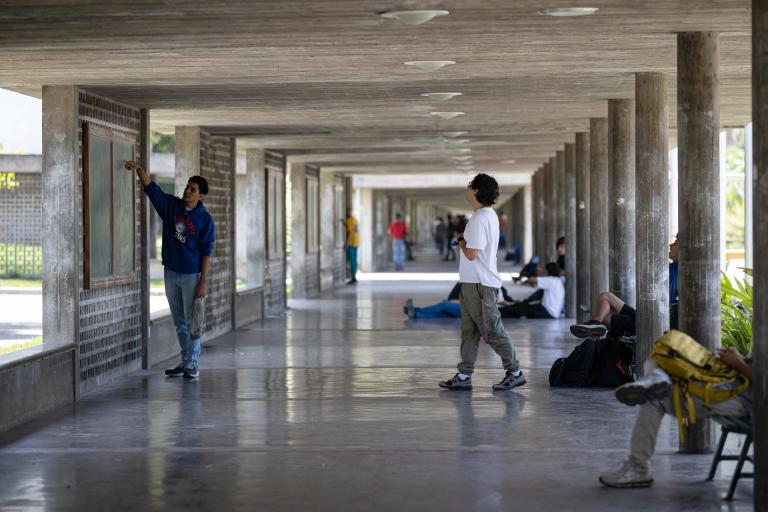 Prima para profesores en junio 2026: de cuánto es y quiénes sí y quiénes no la reciben