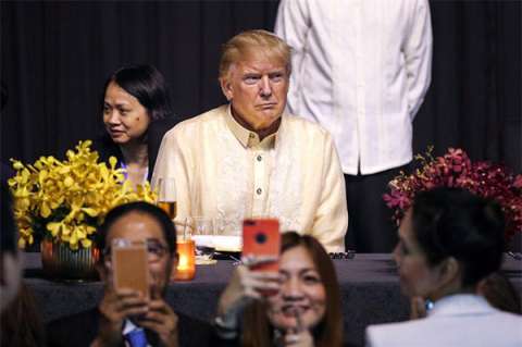 Trump llama a Kim Jong-un "bajito y gordo"