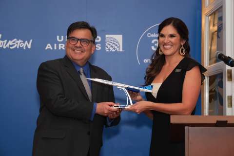 United Airlines celebra 30 años de conectar a  Colombia con Estados Unidos