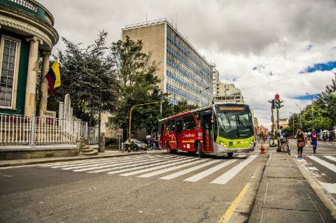 Pese a mejoras, continúa alerta amarilla por la calidad del aire en Bogotá