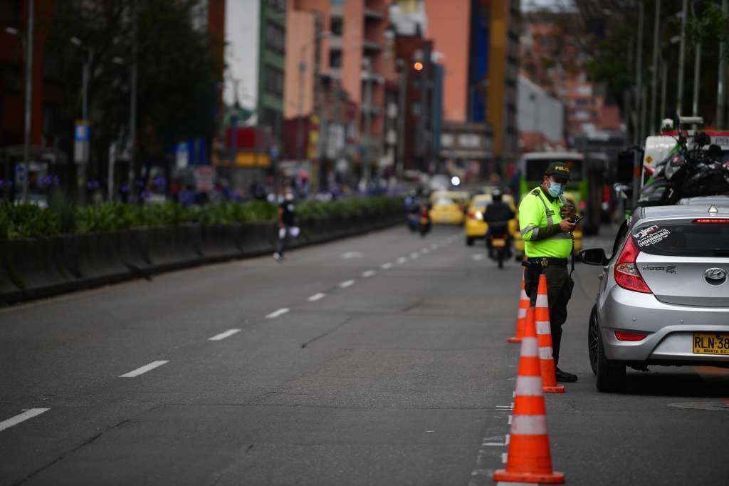 Cambio en el sistema del Pico y Placa en Bogotá. ahora es por días pares e impares desde las 6:00 a.m. hasta las 9:00 p.m. de cada día hábil.