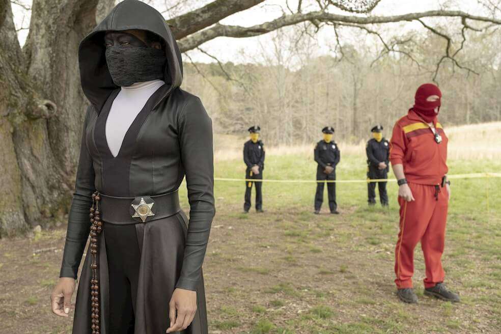 La nueva serie de HBO, inspirada en la novela gráfica "Watchmen" y que han bautizado con el mismo nombre, se enfrenta al que su creador, Damon Lindelof, ha descrito como un supervillano imposible de vencer: la supremacía blanca. / EFE
