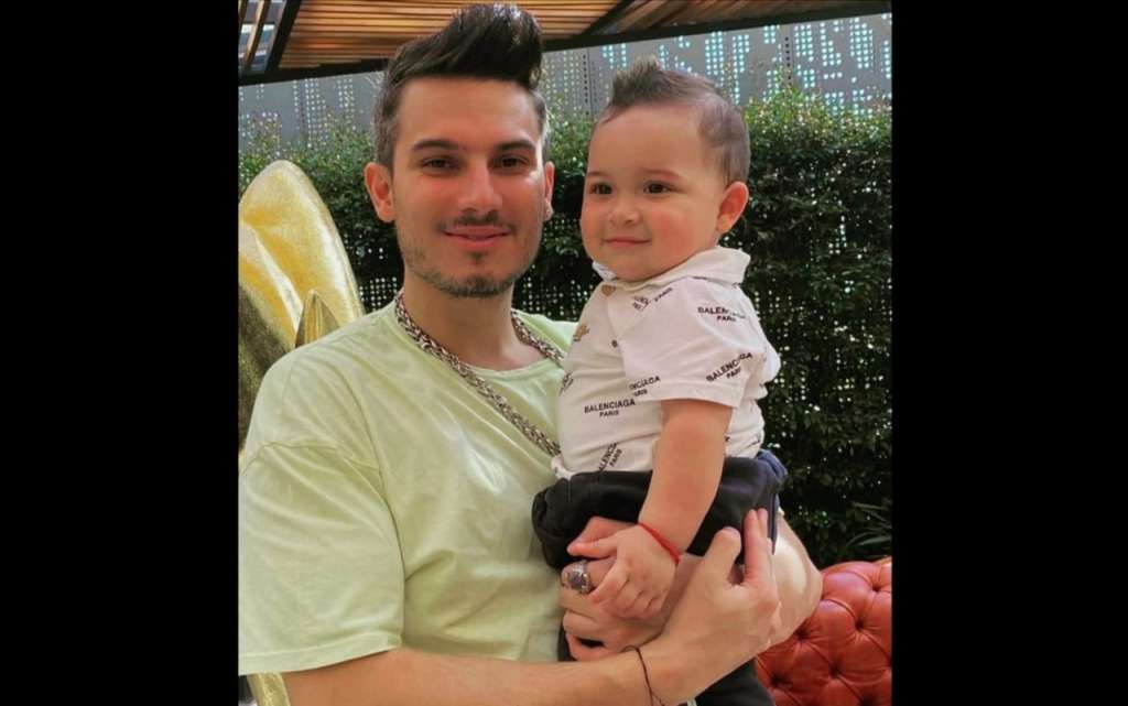 El parecido físico de Pipe Bueno y su hijo Máximo es impresionante.