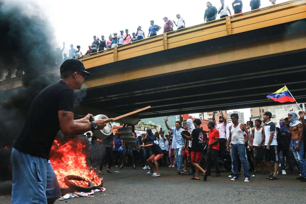 Demonstrators take part in a protest against Venezuelan President Nicolas Maduro's government in Puerto La Cruz, Anzoategui state, Venezuela on July 29, 2024, a day after the Venezuelan presidential election.