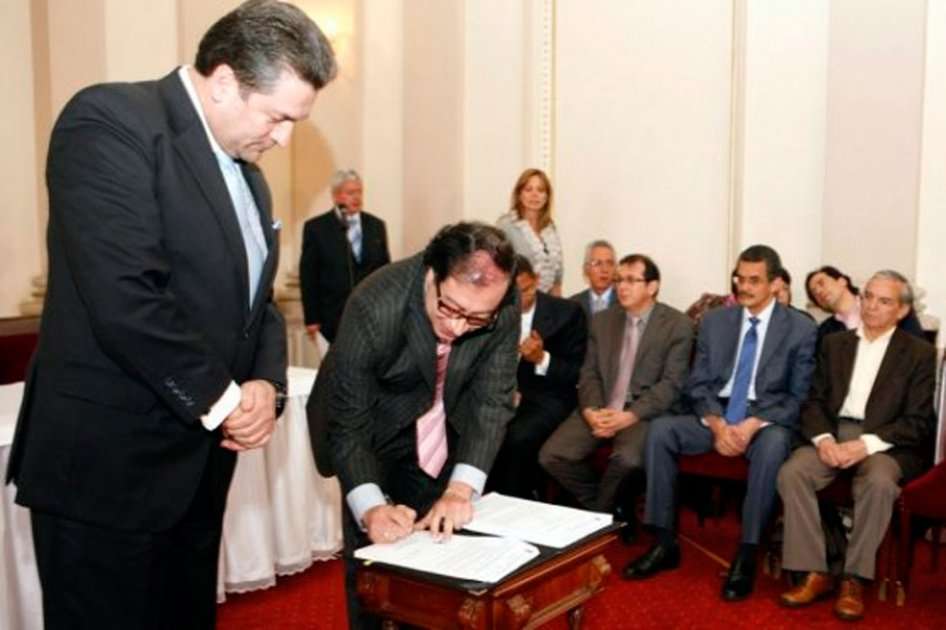 El presidente del Concejo, Darío Fernando Cepeda, y el alcalde Gustavo Petro.