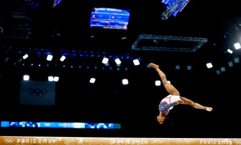 Así fue la rutina con la que Simone Biles conquistó su primer oro en París 2024