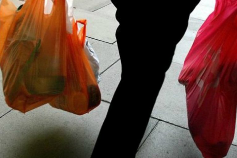 Senegal decreta prohibición de bolsas de plástico