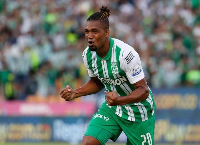 El lateral izquierdo Danovis Banguero marcó el gol del empate de Nacional antes de finalizar el primer tiempo.