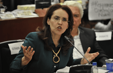 Viviane Morales oficializa su candidatura a la Presidencia por el partido Somos