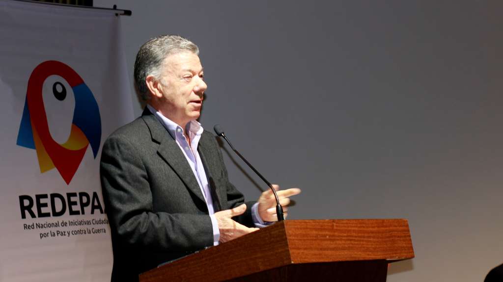 El expresidente Juan Manuel Santos recibió un reconocimiento por su apuesta a la paz.