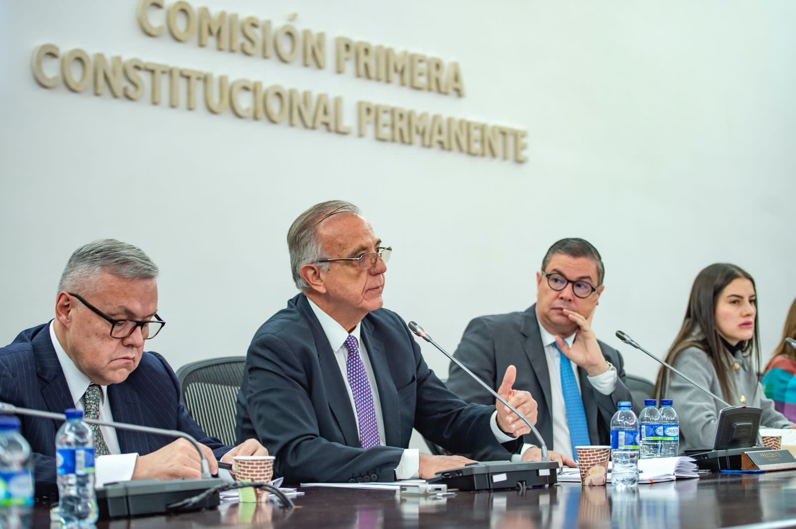 El alto funcionario estuvo en el Congreso e hizo parte de la discusión sobre un proyecto de ley que busca materializar la propuesta. ¿Qué dijeron los congresistas?