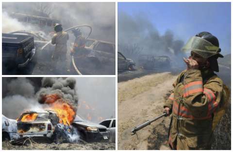Las impresionantes imágenes del incendio que destruyó 400 carros confiscados como evidencia