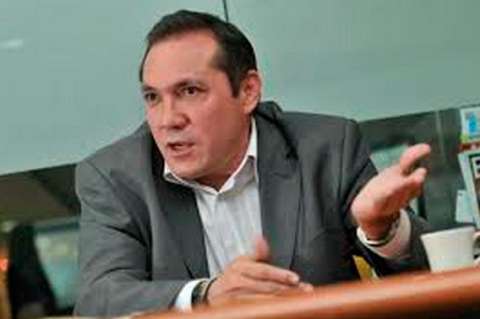 Concejal pone en duda resultado policial de capturas por atentados en Bogotá