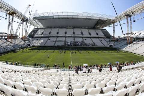 Estadio donde se inaugurará el Mundial albergará su primer partido en abril