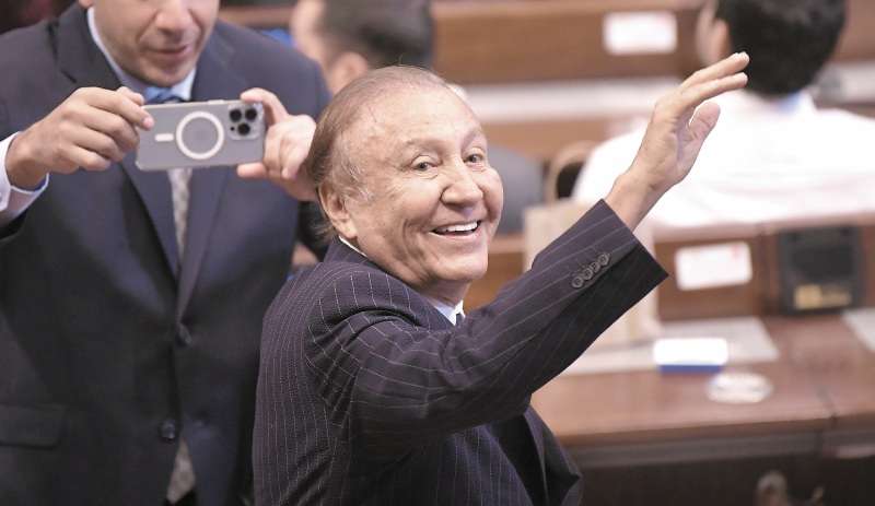 Según su carta de renuncia, Rodolfo Hernández estaría hasta hoy, 25 de octubre en el Senado.