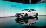 Mercedes-Benz se alía para fabricar baterías de carros eléctricos