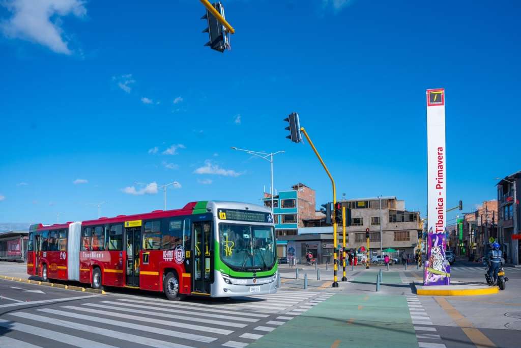 Bosa estrenó tres estaciones sobre la avenida Ciudad de Cali, una conexión que busca reducir tiempos de viaje y mejorar la movilidad en el suroccidente.