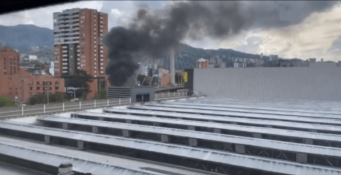 Incendio consumió parte del centro comercial Viva Envigado ¿qué pasó?