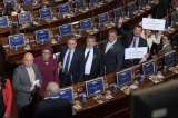 Proyecto del uribismo para reducir el Congreso le quitaría curules a FARC