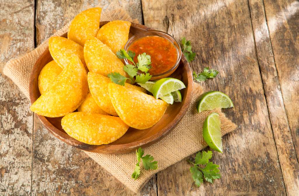 ¿Cómo preparar empanadas colombianas?