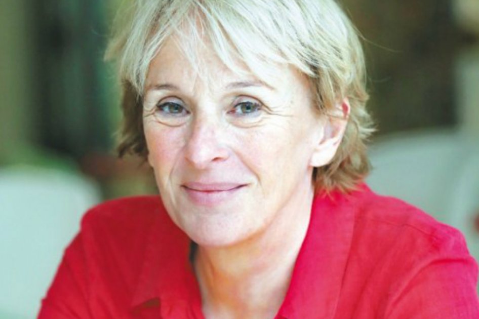 Brigitte Labbé estará en la charla “Los niños no son tontos: literatura infantil” junto a Roger Mello, Harkaitz Cano y Ricardo Silva Romero, este sábado a las 9:00 a.m