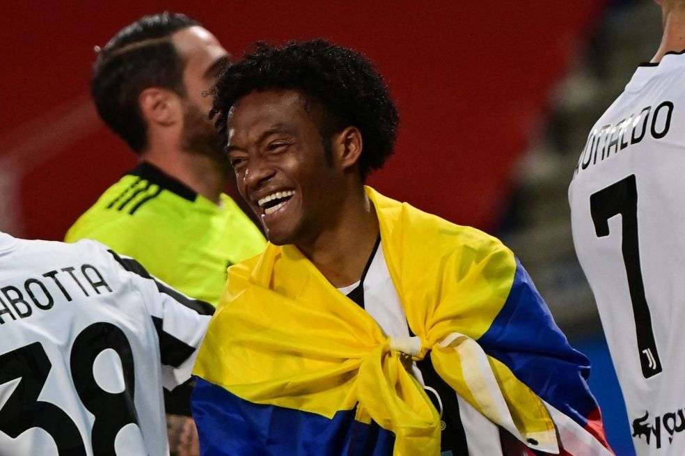 Cuadrado en la celebración de la Copa Italia con la Juventus.