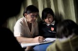 Ella lo dejó todo para ayudar a 150 niños