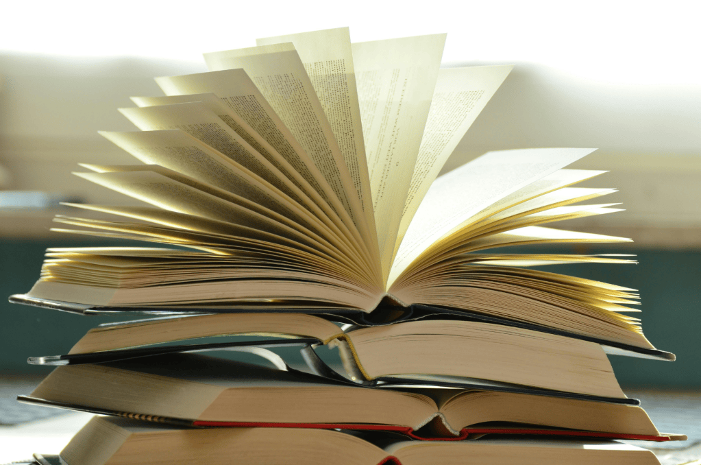El ganador del Premio Internacional de Poesía Ciudad de Estepona se dará a conocer el 2 de mayo.