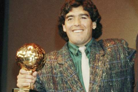 Esta es la fecha de la subasta del Balón de Oro mundialista de Maradona