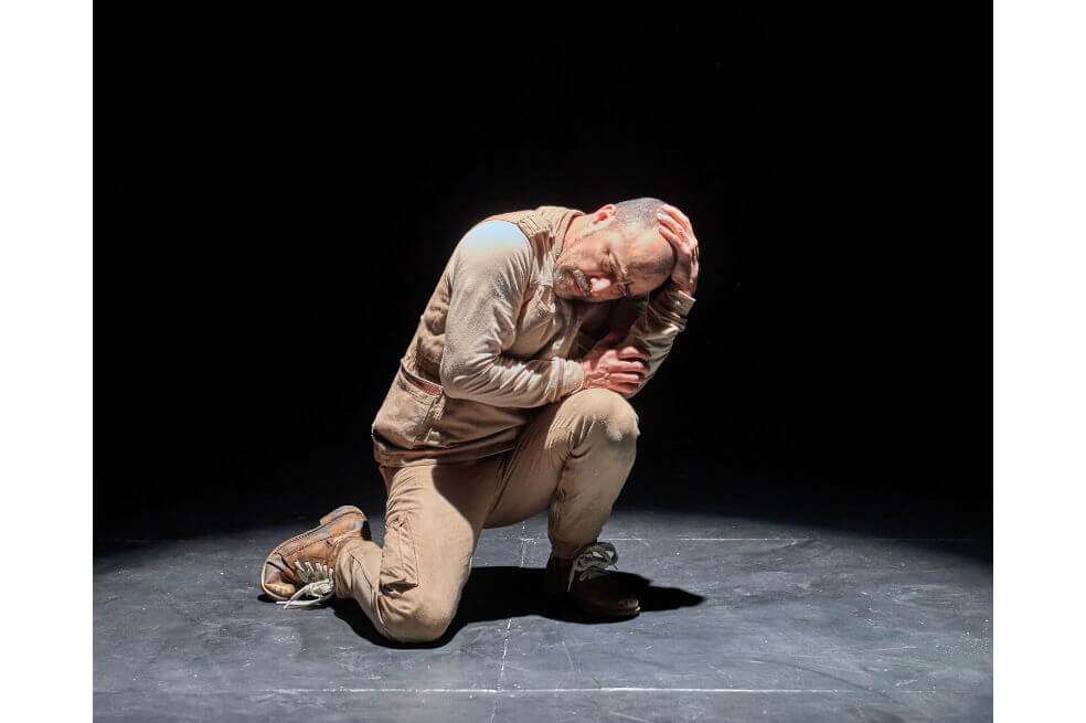 Imagen de una de las escenas de la obra "Manú, o la ilusión del tiempo", que se presenta en la sala Marcel Marceau.   / Cortesía