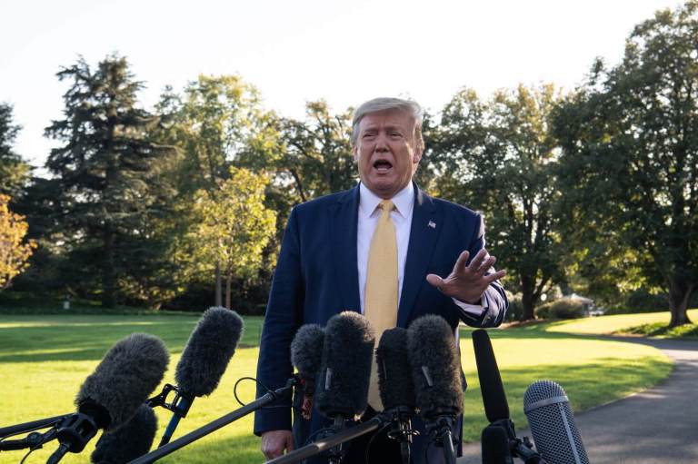 Trump y las tecnológicas: de la guerra con Amazon a las adulaciones de Apple
