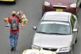 Desocupación en julio cae levemente a 9,3%