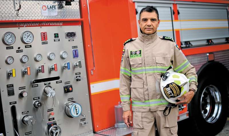 Alvaro Farfan - Capitan de bomberos de cundinamarca