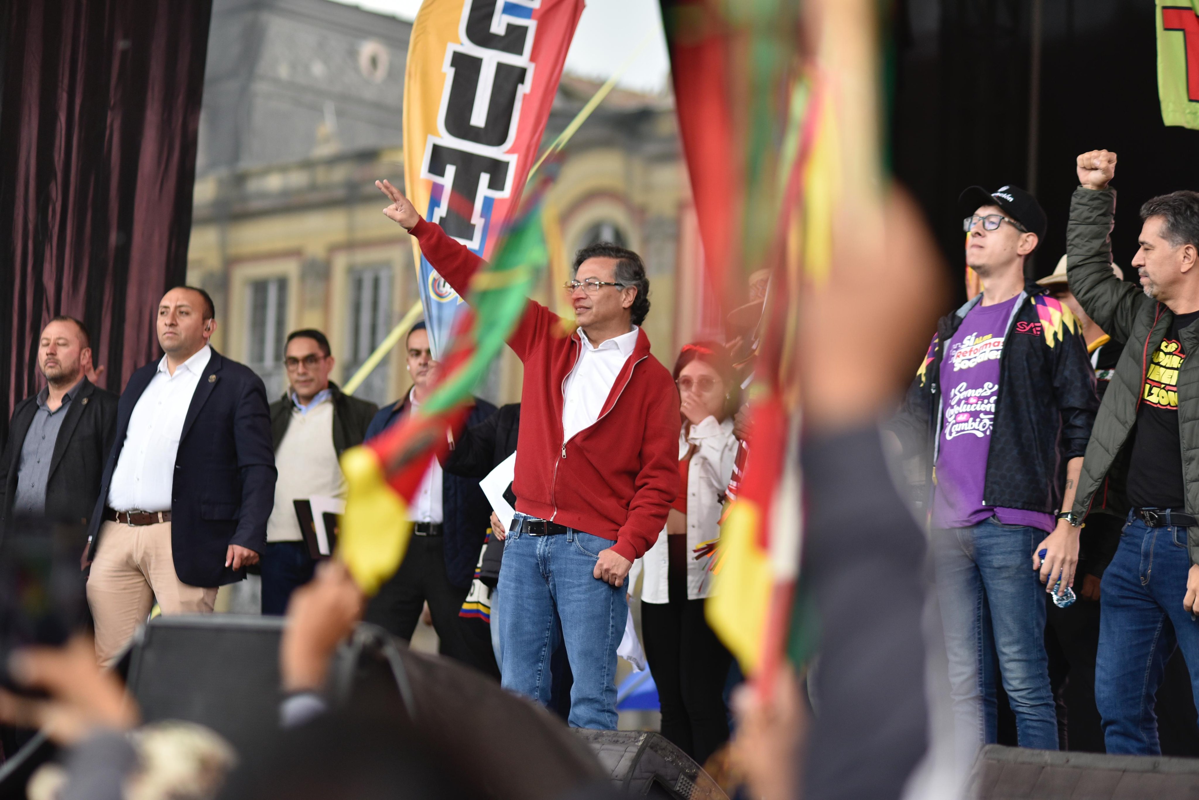 Presidente Gustavo Petro en la marcha #18M por la consulta popular.