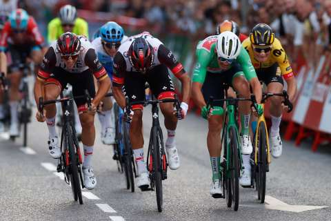 Juan Sebastián Molano llegó tercero en la primera etapa del Tour Renewi: video