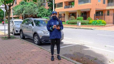 Así es la medida que exonera a cultos religiosos en Bogotá de pagar parqueo en vía