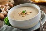Este es el paso a paso para preparar una crema de champiñones sin gluten