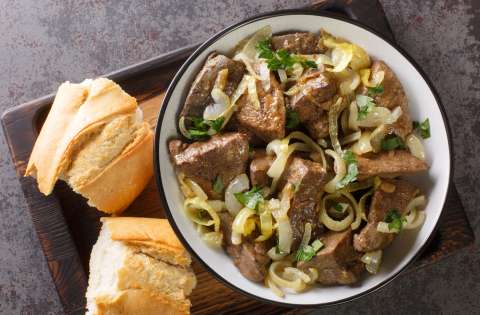 Cuatro pasos para preparar hígado encebollado