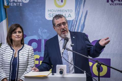 La suspensión del partido de Bernardo Arévalo, en Guatemala, fue revocada