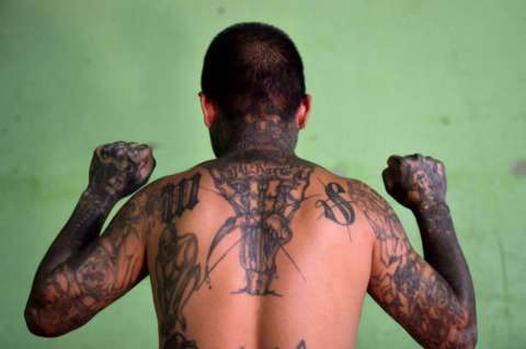 Testigo desnudó pactos entre partidos políticos y pandillas en El Salvador