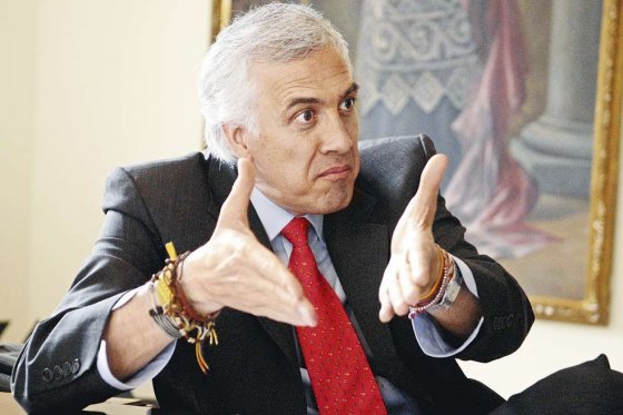 Uribismo propone “audiencias públicas de la verdad” para reparar a las víctimas