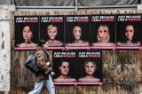Una campaña que recrea las caras golpeadas de Michelle Obama y Angela Merkel denuncia la violencia machista