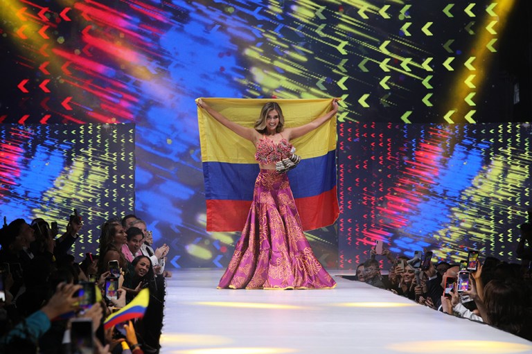 María Fernanda Aristizábal fue coronada como Miss Universo Colombia