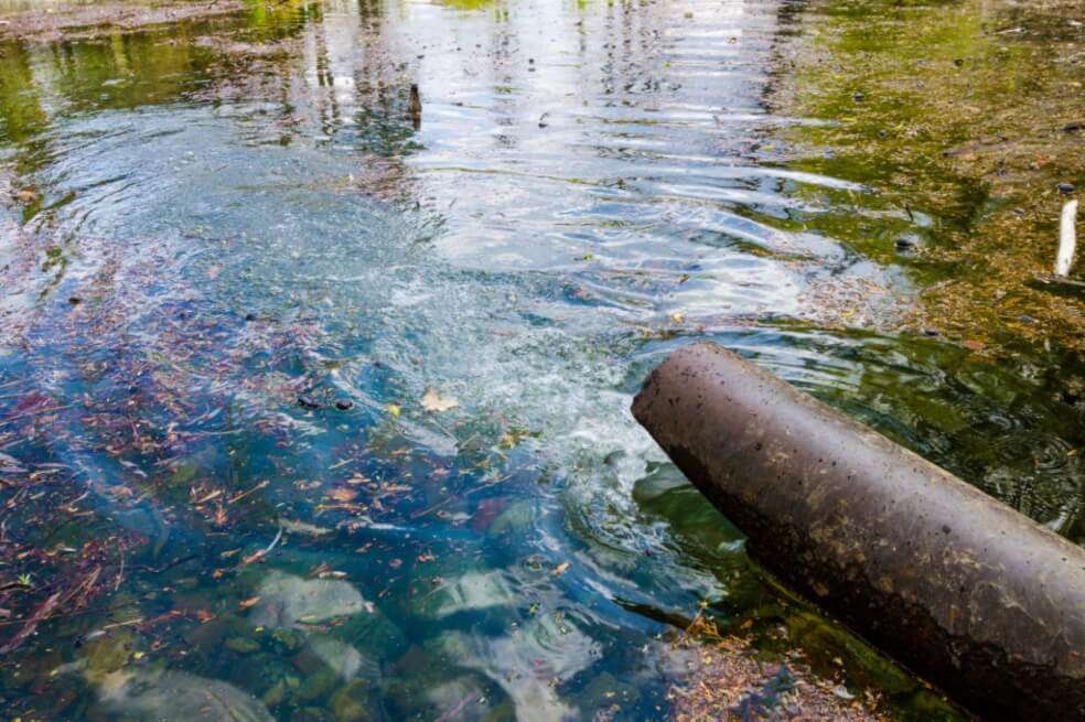 La descontaminación se ha realizado bioestimulando con lactato bacterias dehalorespiradoras presentes en el acuífero, localizado en la provincia de Barcelona. / Istock