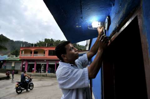 Palmor, el pueblo que genera su propia luz