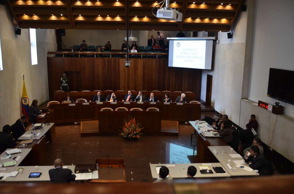Audiencia por la reforma a la Salud, ante los magistrados: Gabriel Eduardo Mendoza, Luis Ernesto Vargas, María Victoria Calle, Nilson Elías Pinilla, Martha Victoria Sáchica, Jorge Ignacio Pretelt y Luis Guillermo Guerrero.