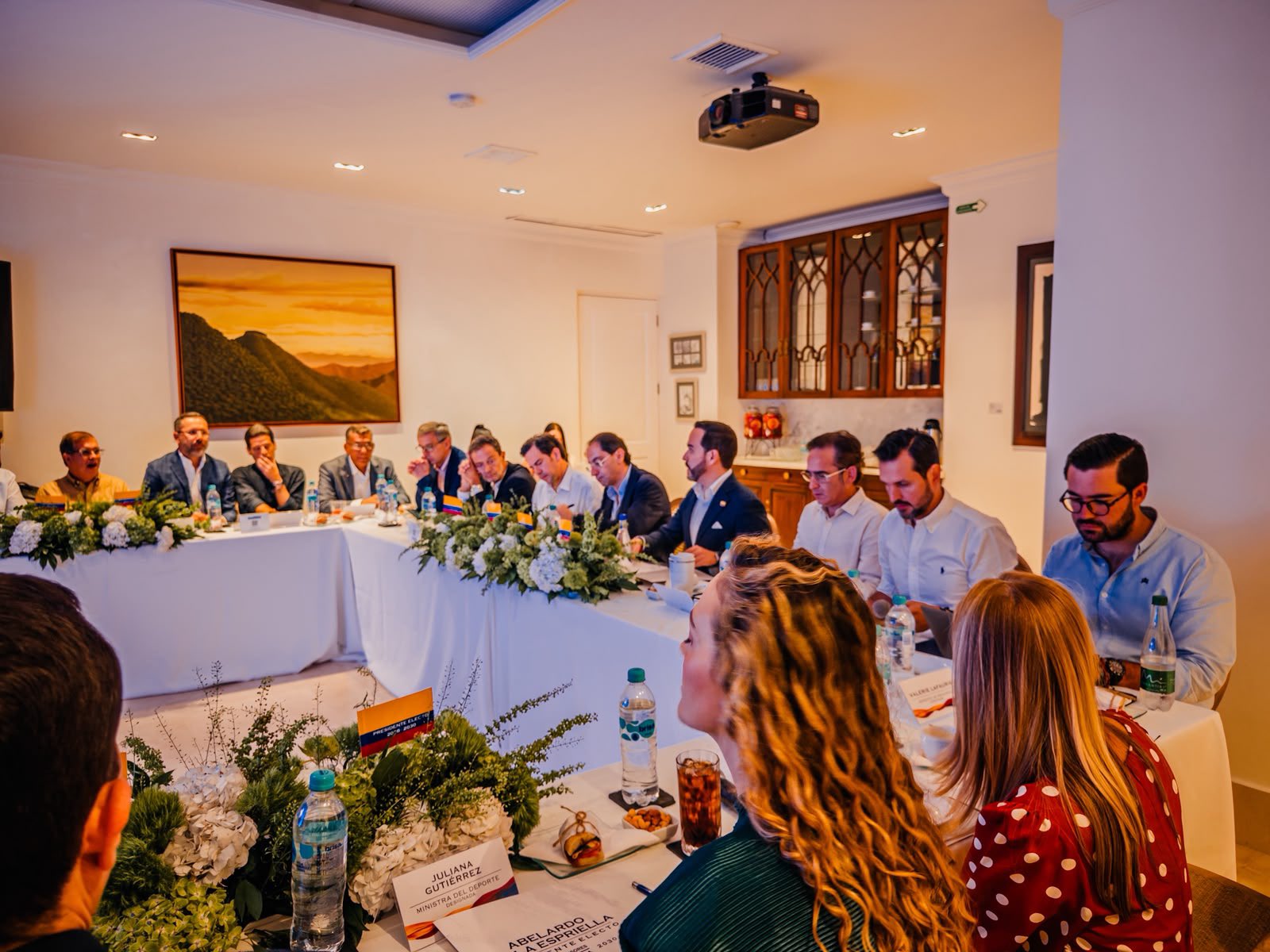 En el primer Consejo de Ministros están los primeros 11 jefes de cartera designados por el presidente electo, Abelardo de la Espriella.